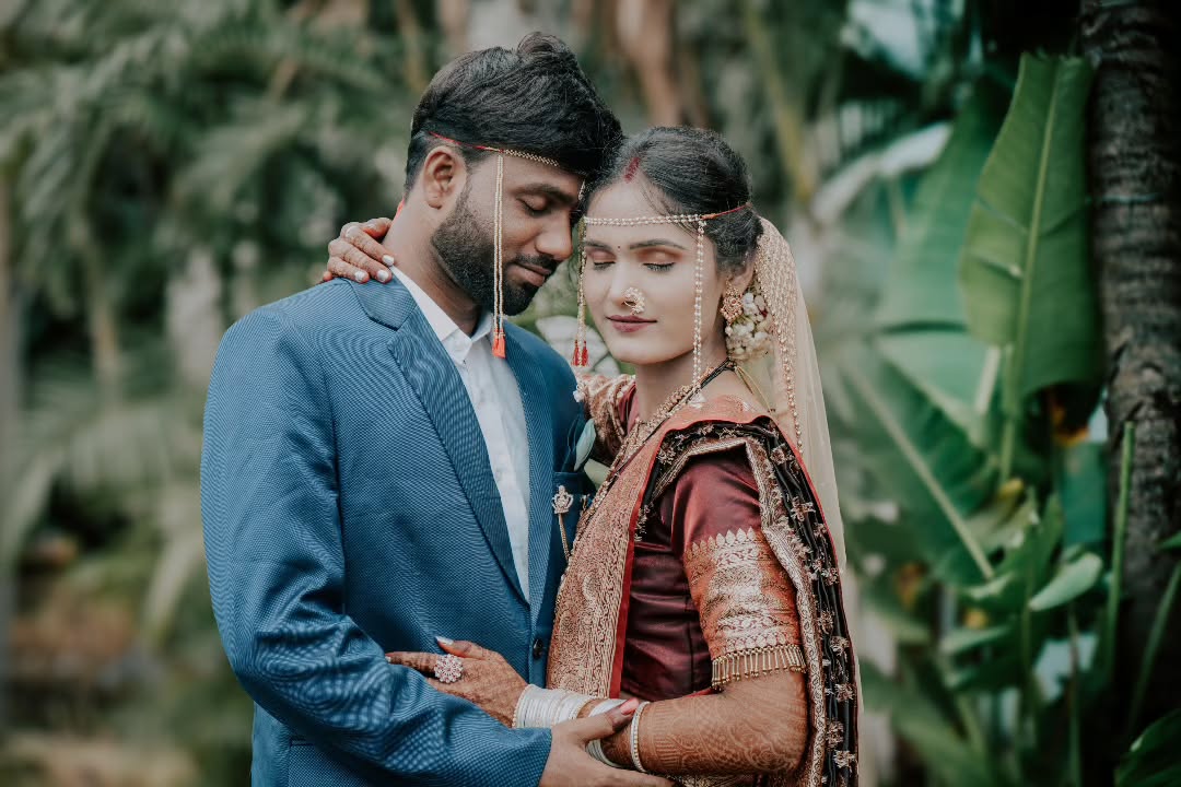 Wedding Couple Pose s 