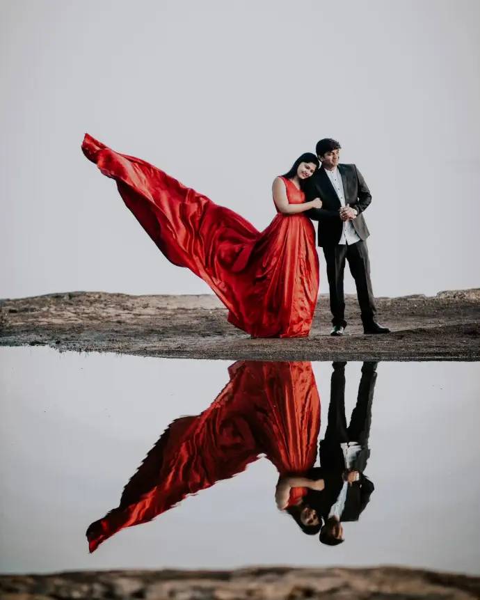 outdoor pre-wedding shoot at nature location 